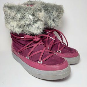 Crocs Lodge Point Lace-Up Snow Boots Women’s Faux Fur Trim Pomegranate